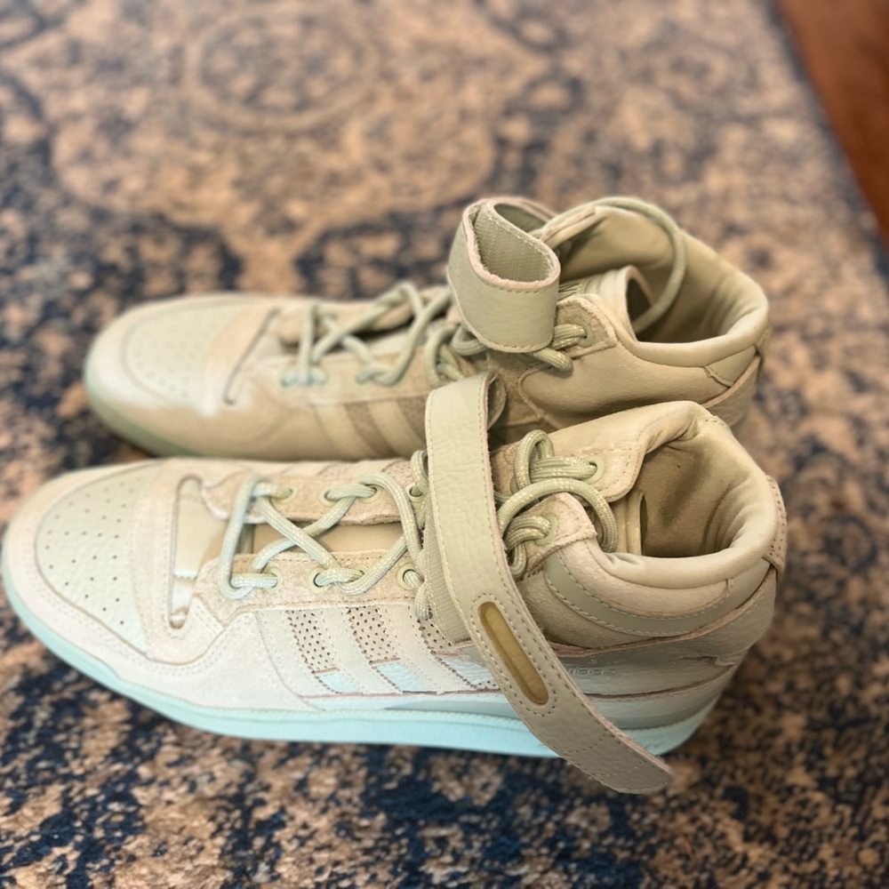 Ivy Park x Adidas Men's Forum Mid 'Green Tint Sz 10.5 NEW - Picture 3 of 4